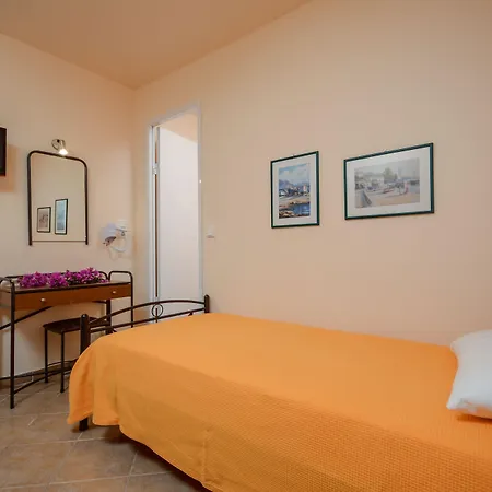 Lejlighedshotel Francesca 2*