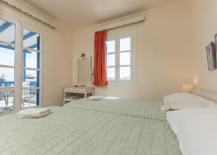 Francesca 2* Agios Prokopios (Naxos)